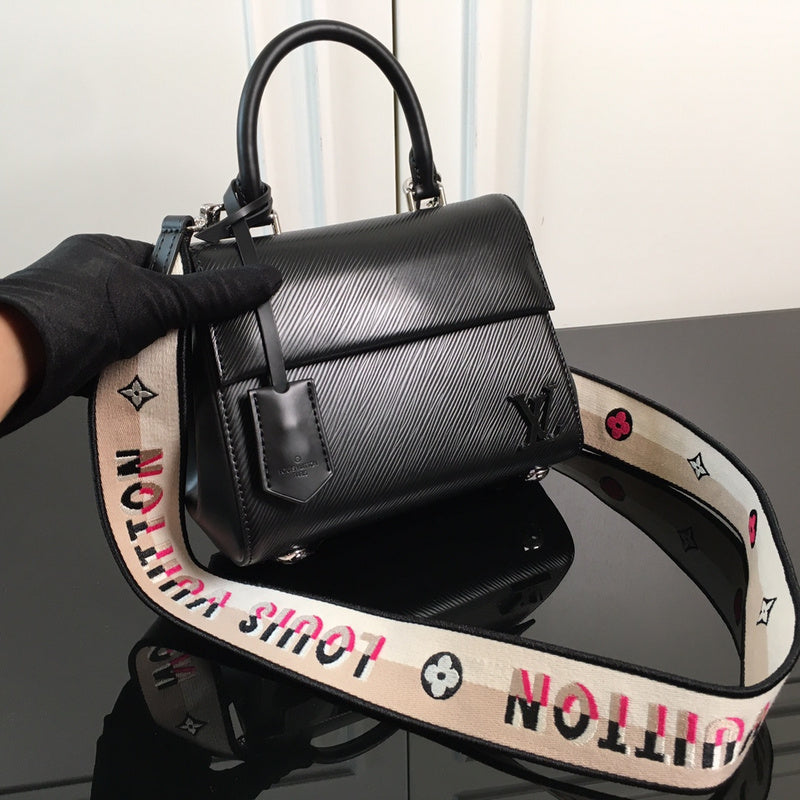 I W Fashion Lu-Vi bags - 17244