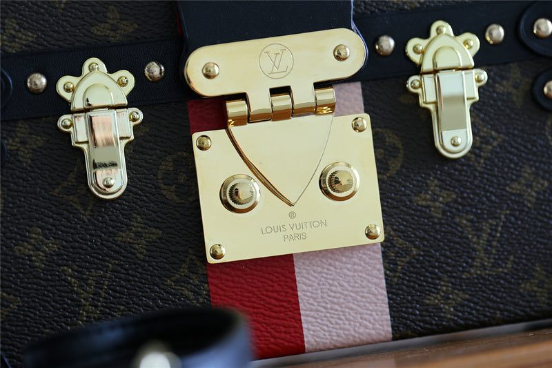 I W Fashion Lu-Vi bags - 8235