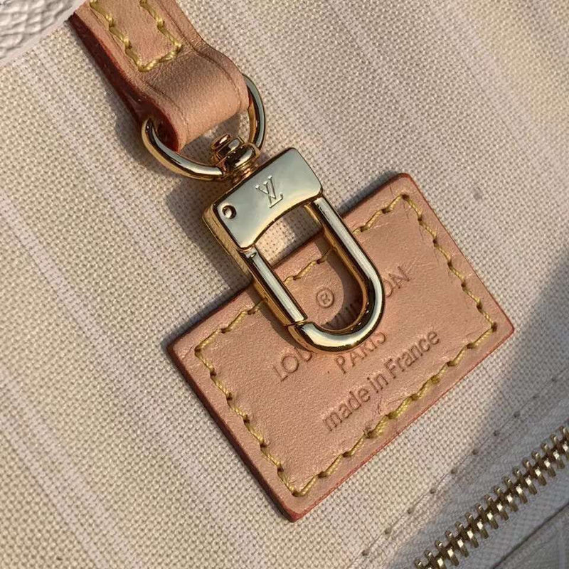 I W Fashion Lu-Vi bags - 17422