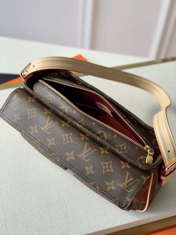 I W Fashion Lu-Vi bags - 17727