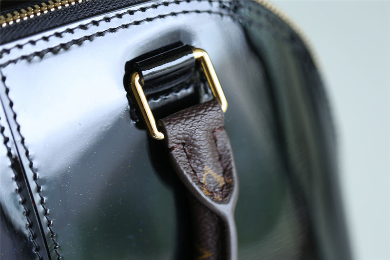 I W Fashion Lu-Vi bags - 8283