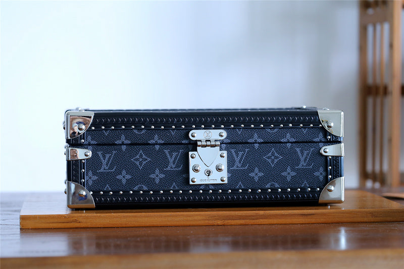 I W Fashion Lu-Vi bags - 11357