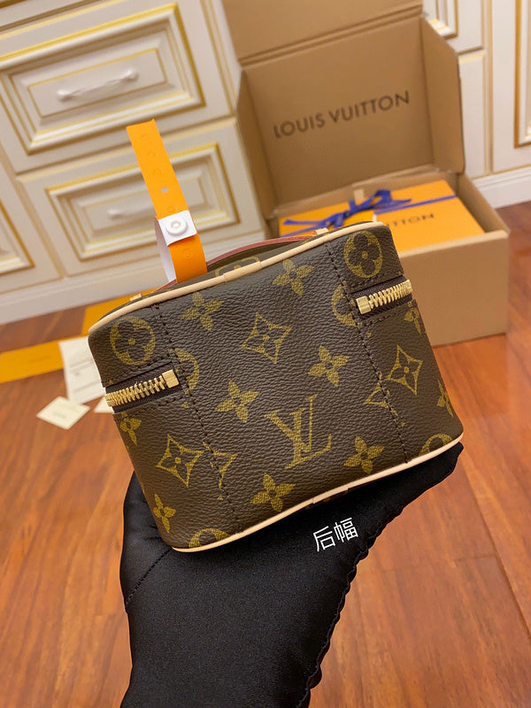 I W Fashion Lu-Vi bags - 17662