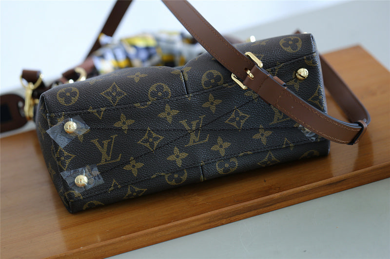 I W Fashion Lu-Vi bags - 8010