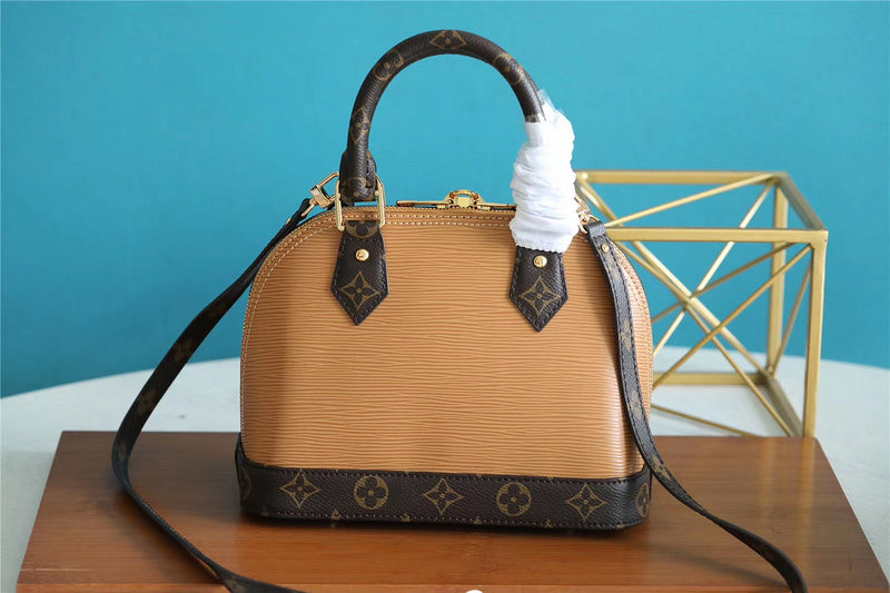 I W Fashion Lu-Vi bags - 8249
