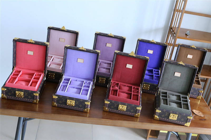 I W Fashion Lu-Vi bags - 9548