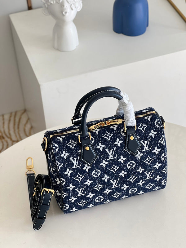 I W Fashion Lu-Vi bags - 17210