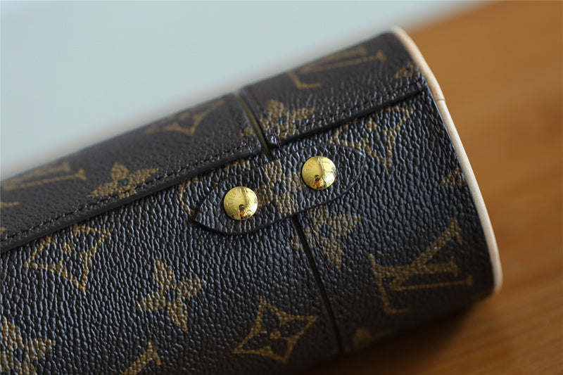 I W Fashion Lu-Vi bags - 9387