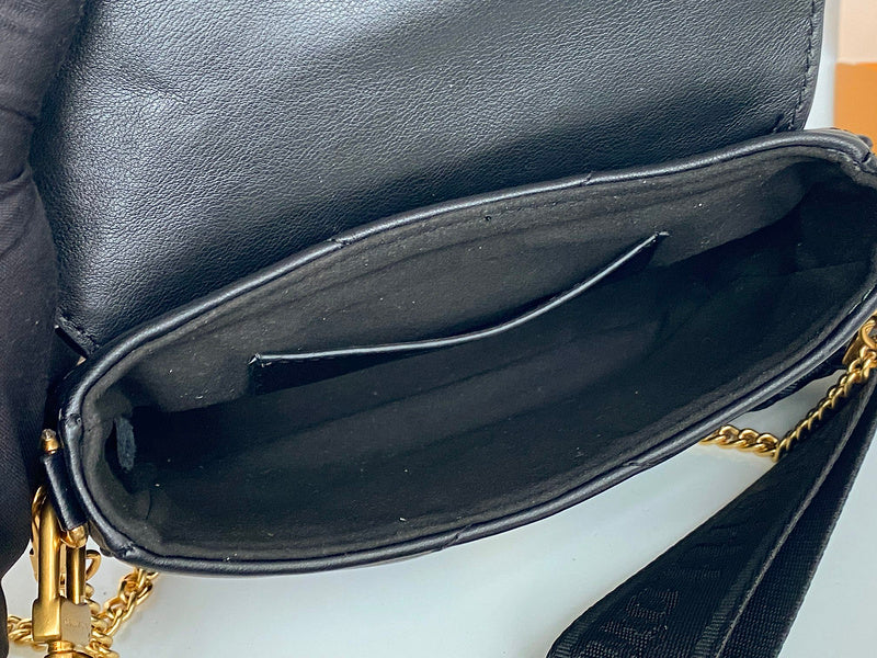 I W Fashion Lu-Vi bags - 17581