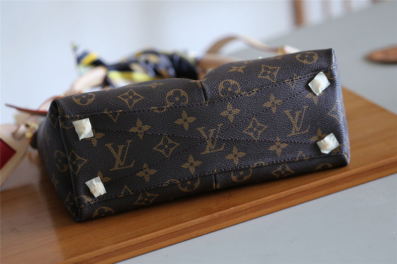 I W Fashion Lu-Vi bags - 8012