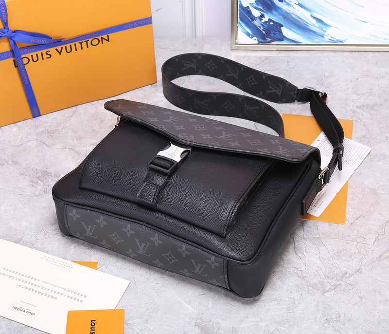 I W Fashion Lu-Vi bags - 17114