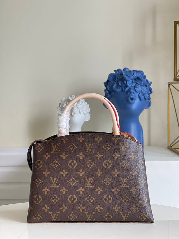 I W Fashion Lu-Vi bags - 17319