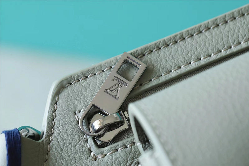 I W Fashion Lu-Vi bags - 9983