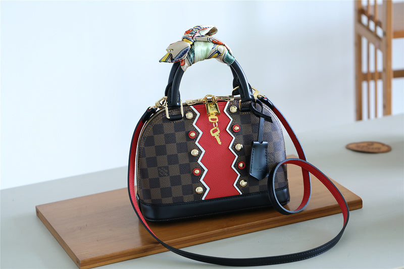 I W Fashion Lu-Vi bags - 8262