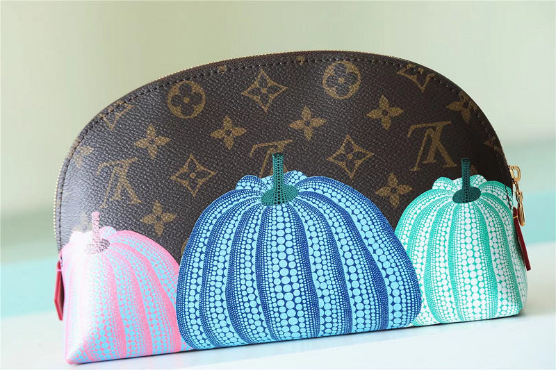 I W Fashion Lu-Vi bags - 8750