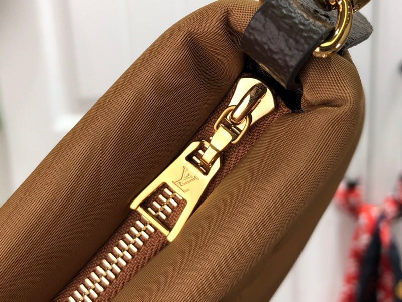 I W Fashion Lu-Vi bags - 17249