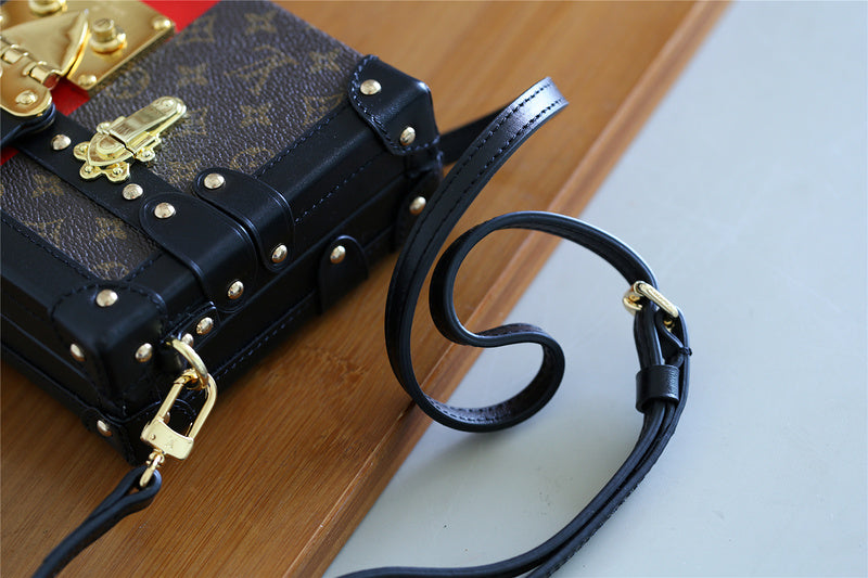 I W Fashion Lu-Vi bags - 8235