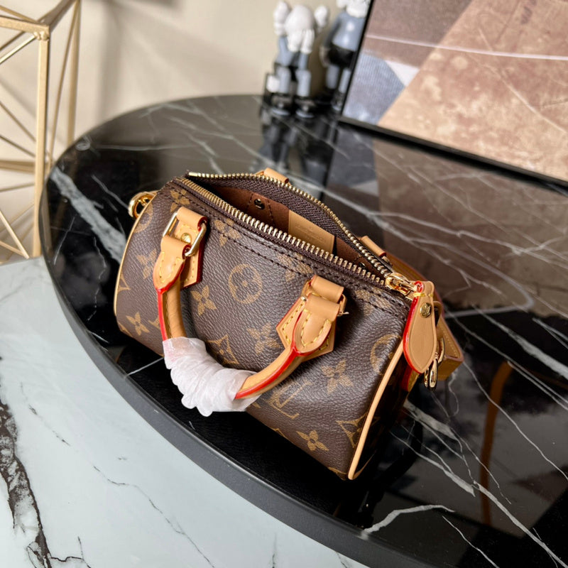 I W Fashion Lu-Vi bags - 17024