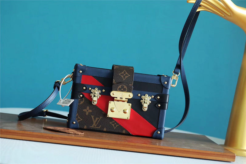 I W Fashion Lu-Vi bags - 8205