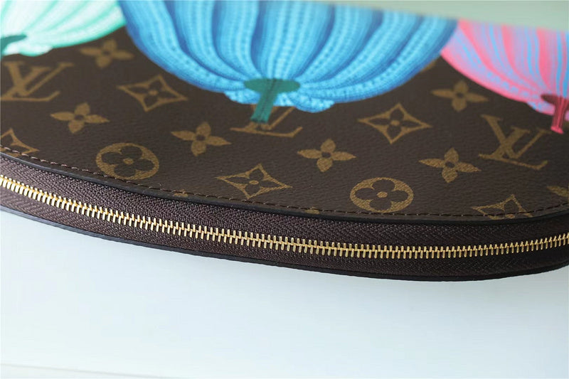I W Fashion Lu-Vi bags - 8750