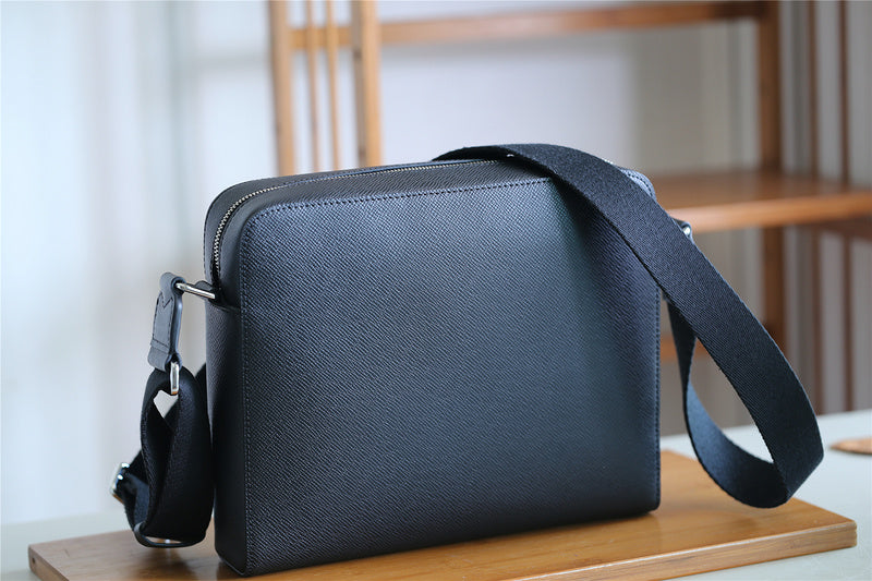 I W Fashion Lu-Vi bags - 10480