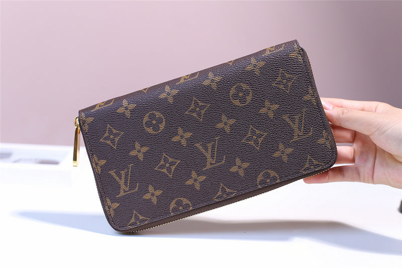 I W Fashion Lu-Vi bags - 10881