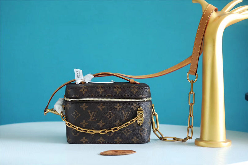 I W Fashion Lu-Vi bags - 8612