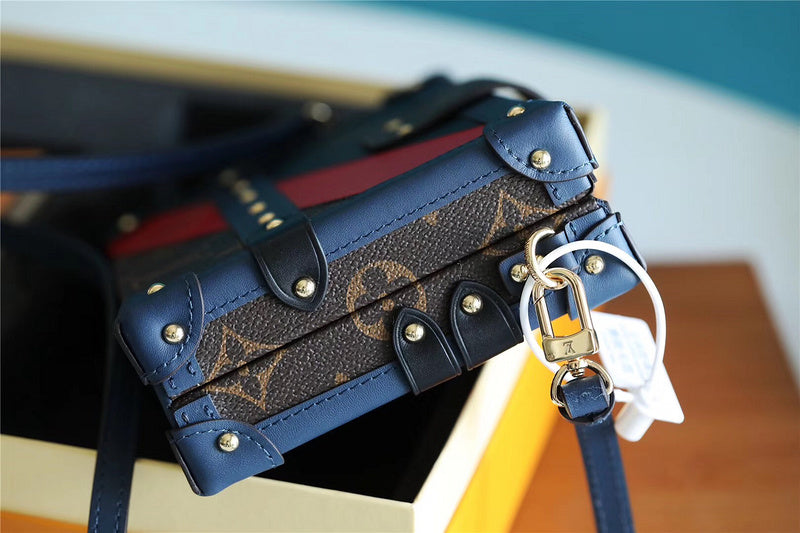 I W Fashion Lu-Vi bags - 8205