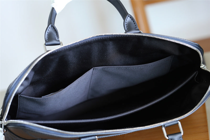 I W Fashion Lu-Vi bags - 9880