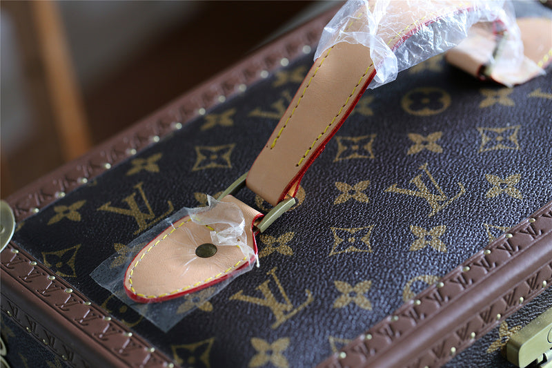 I W Fashion Lu-Vi bags - 9515
