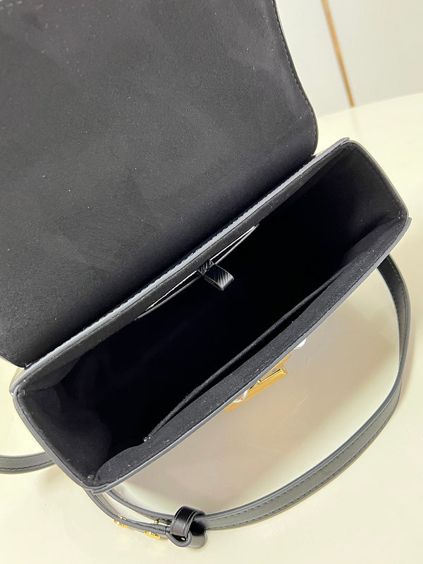 I W Fashion Lu-Vi bags - 16991