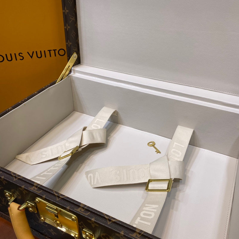 I W Fashion Lu-Vi bags - 9495