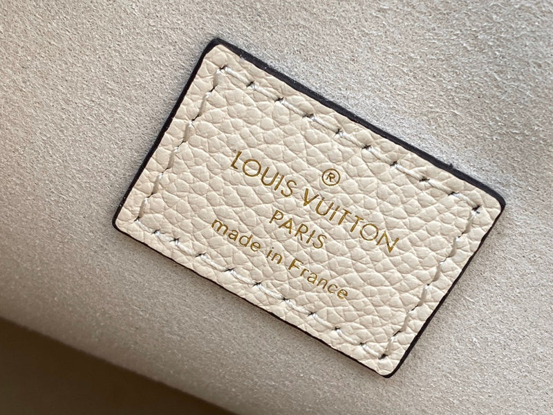 I W Fashion Lu-Vi bags - 17539
