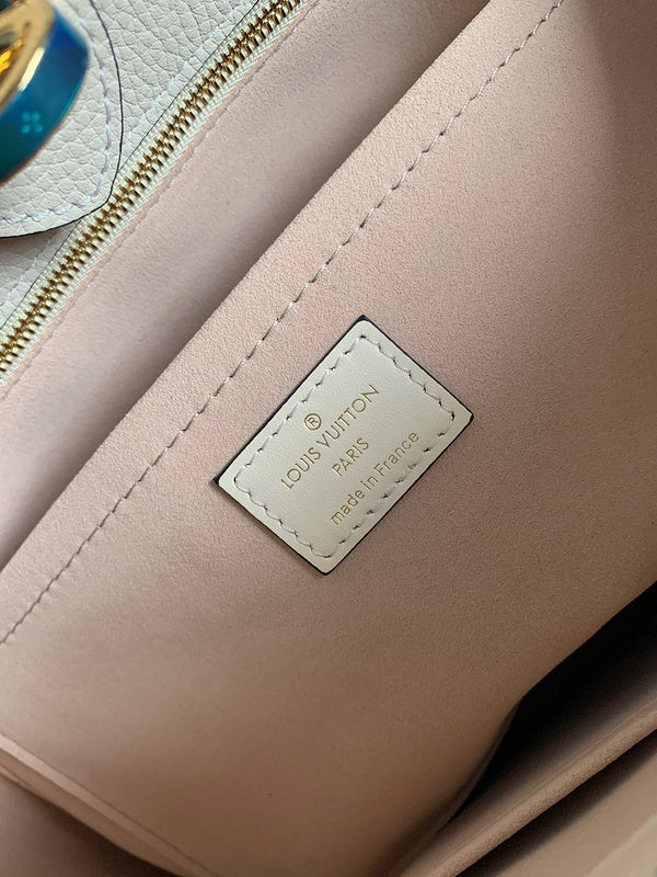I W Fashion Lu-Vi bags - 17660