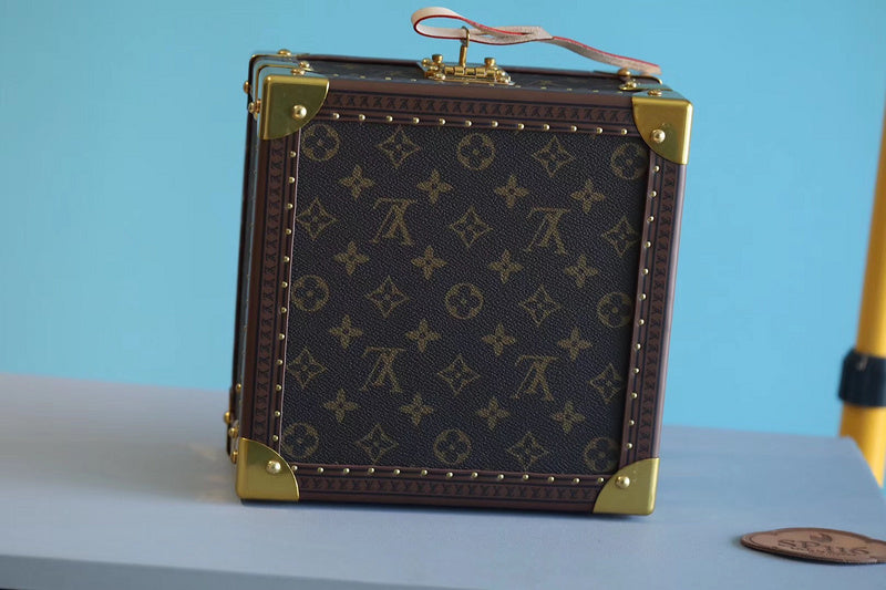 I W Fashion Lu-Vi bags - 9532