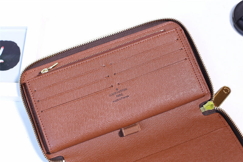 I W Fashion Lu-Vi bags - 10881