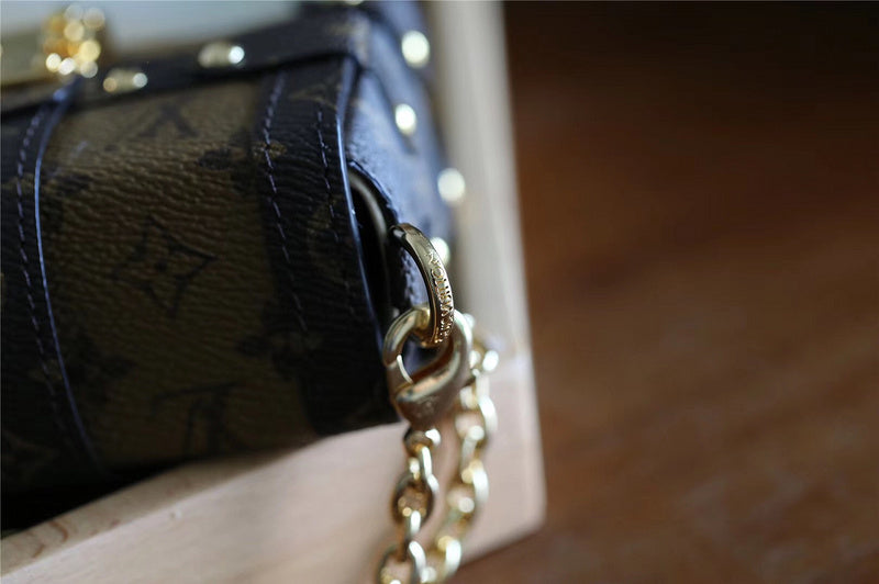 I W Fashion Lu-Vi bags - 9319