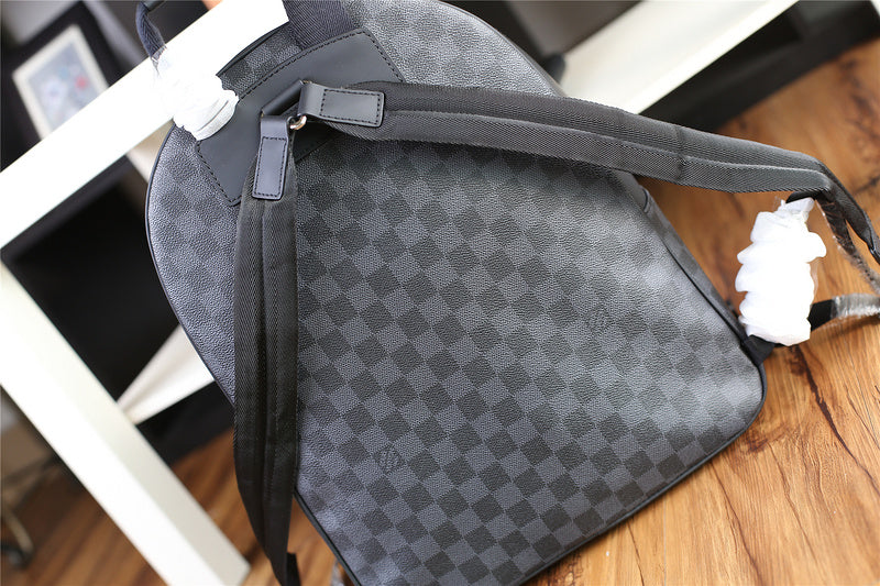 I W Fashion Lu-Vi bags - 9724