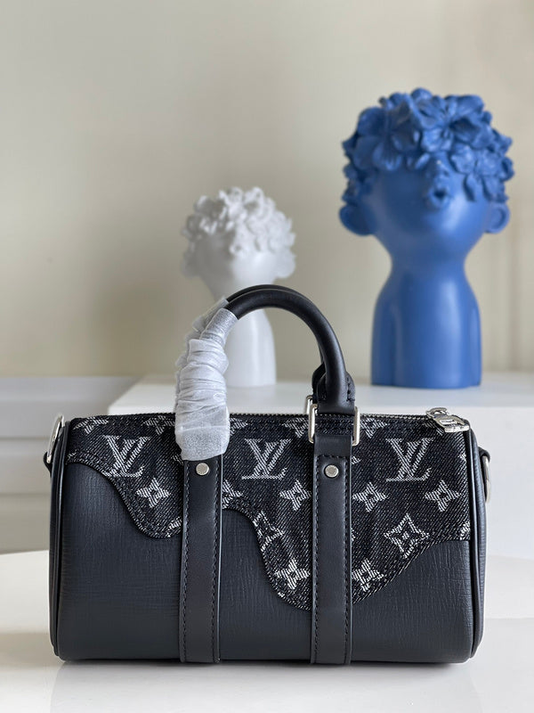 I W Fashion Lu-Vi bags - 17308