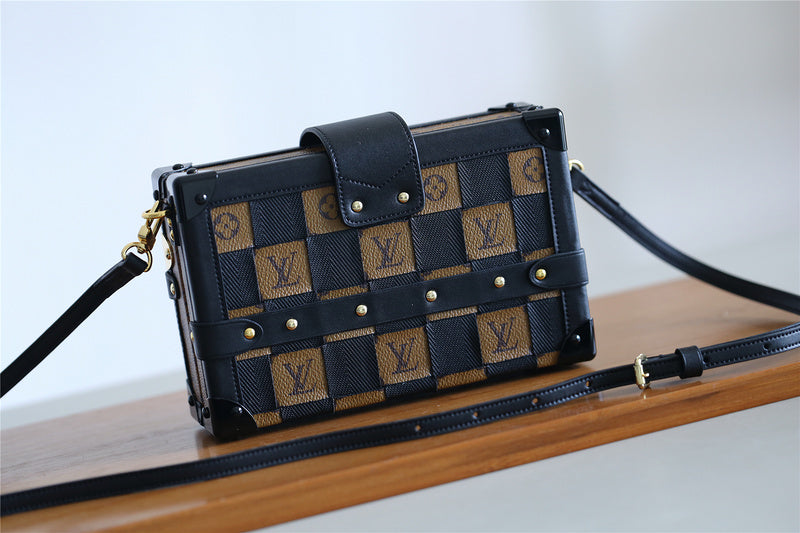 I W Fashion Lu-Vi bags - 8218