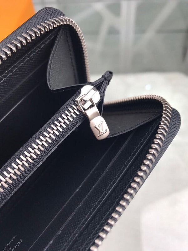 I W Fashion Lu-Vi bags - 9011
