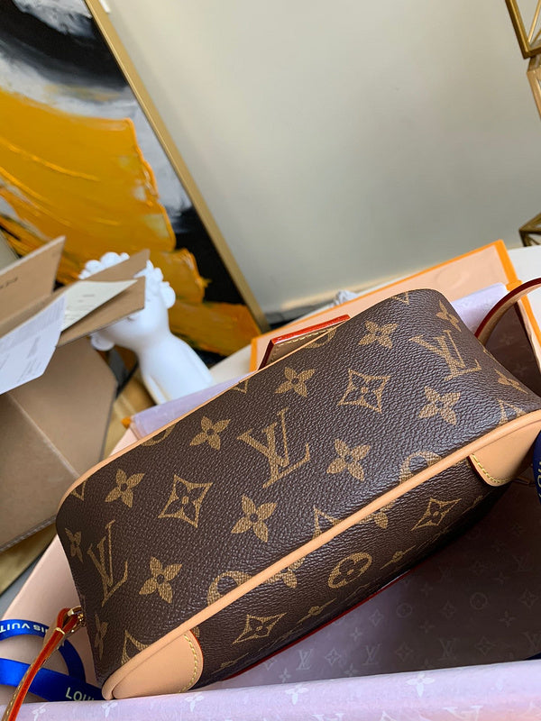 I W Fashion Lu-Vi bags - 17791