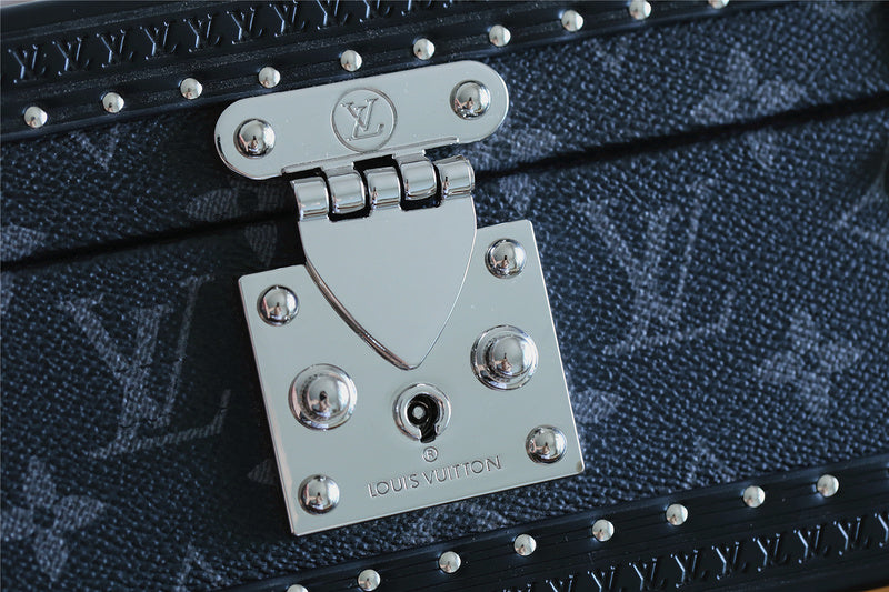 I W Fashion Lu-Vi bags - 9543