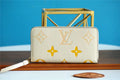 I W Fashion Lu-Vi bags - 8946