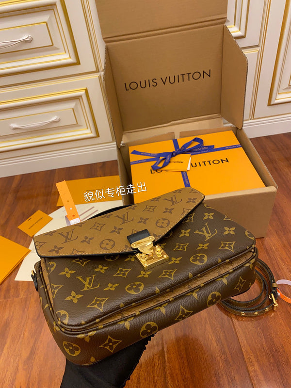 I W Fashion Lu-Vi bags - 17058