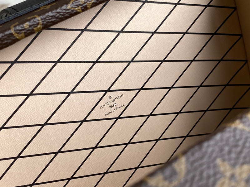 I W Fashion Lu-Vi Bags - 16679