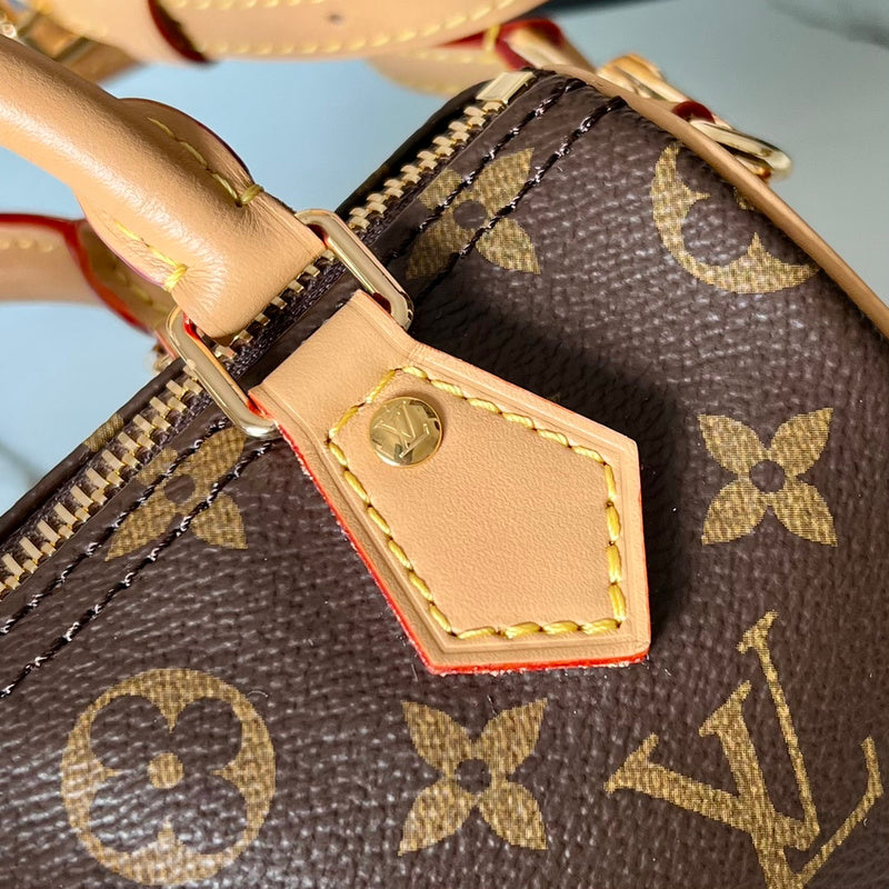 I W Fashion Lu-Vi bags - 17024
