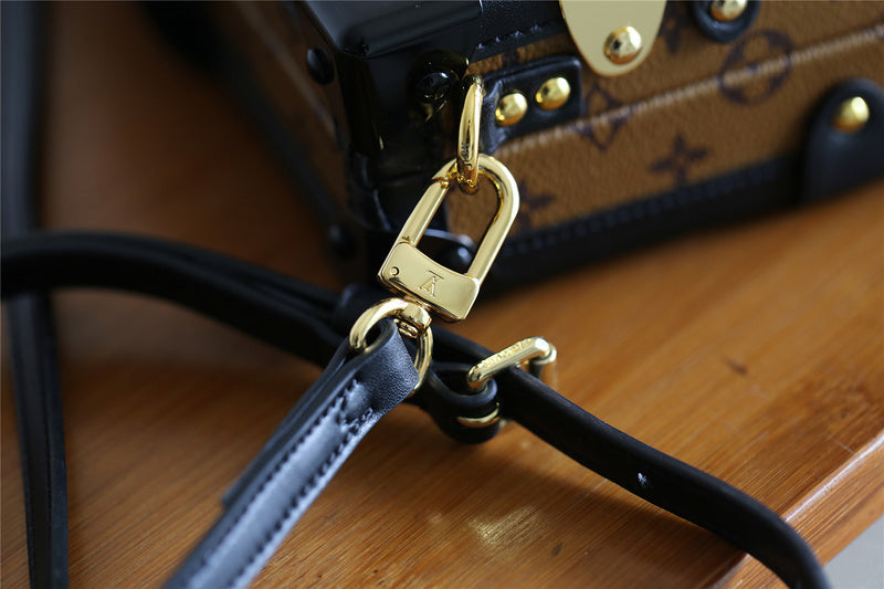 I W Fashion Lu-Vi bags - 8218