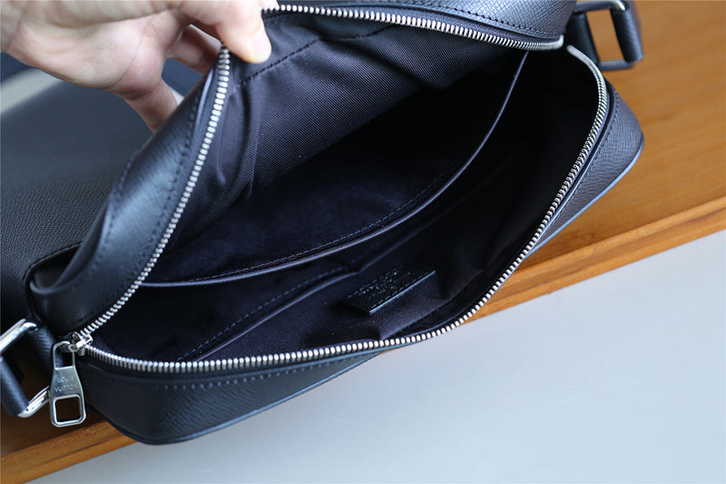 I W Fashion Lu-Vi bags - 10480