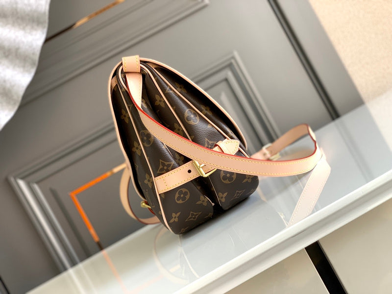I W Fashion Lu-Vi bags - 17054